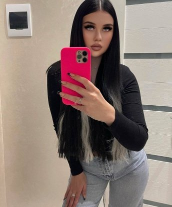 Молодая, стройная и горячая красавица готова исполнить твои самые смелые фантазии. Приятная внешность, умение общаться и создавать атмосферу желания. Звони и приглашай меня в гости! 3579, 24 года